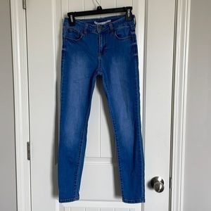 Celebrity Pink mid rise ankle skinny jeans. Size 1/25